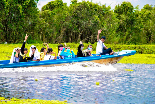 Vườn[-]Quốc[-]gia[-]U[-]Minh[-]Thượng:[-]Khu[-]Ramsar[-]thứ[-]8[-]của[-]Việt[-]Nam